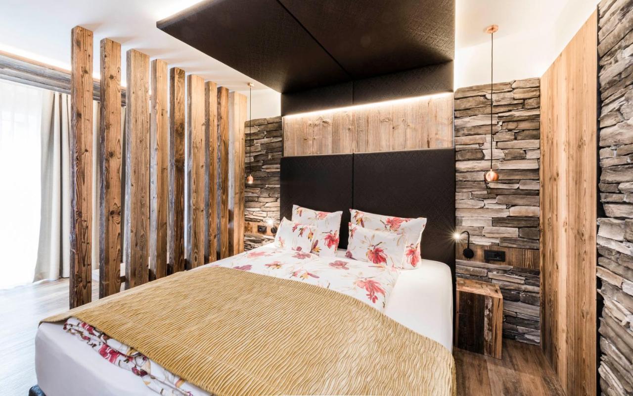 Hotel Tyrol Malles Venosta Szoba fotó