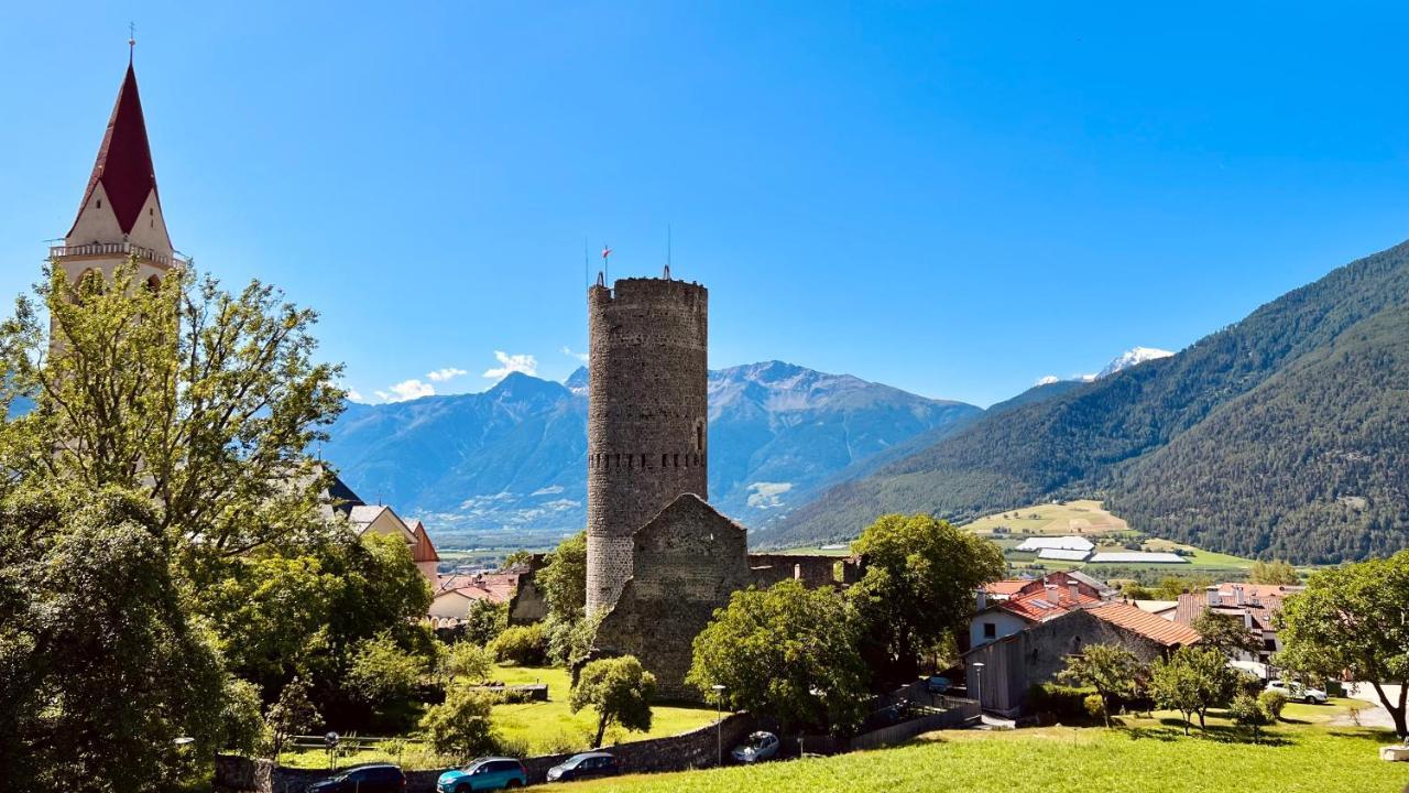 Hotel Tyrol Malles Venosta Kültér fotó